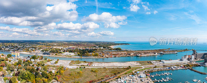 鸟瞰H.H. Knoll湖景公园和海洋，科尔本港，加拿大